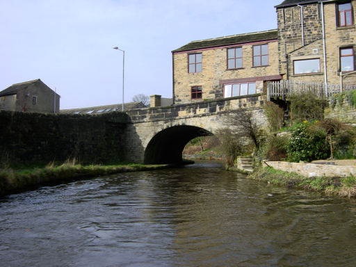 Mytholmroyd, Rochdale Canal