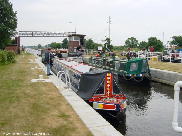 Whitley Lock, Aire and Calder Navigation