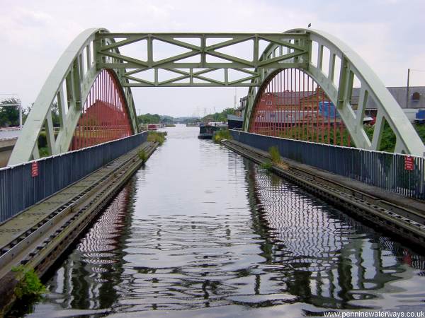 Stanley Ferry aqueduct, Aire and Calder Navigation