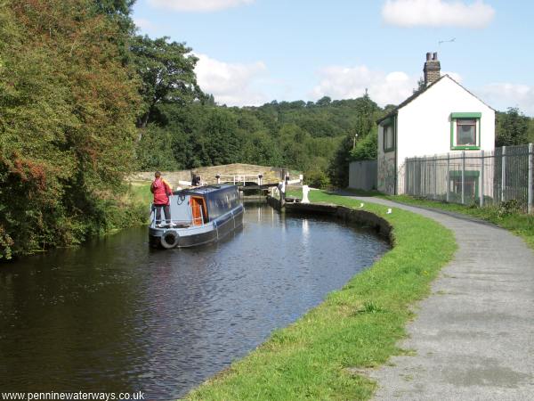 Red Doles Lock, Huddersfield Broad Canal