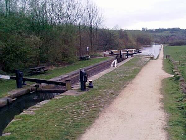 Roaches Lock (15W) Huddersfield Narrow Canal, Mossley