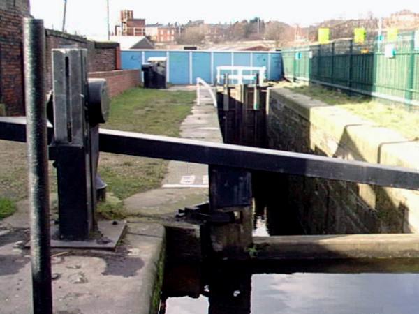 Lock 1w Huddersfield Narrow Canal