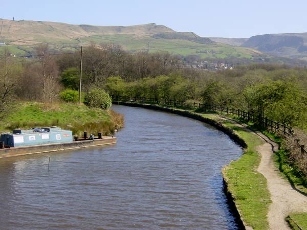 Mann's Wharf Bridge, Huddersfield Narrow Canal, Greenfield, Saddleworth