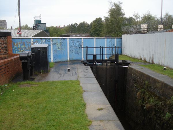 Lock 1w Huddersfield Narrow Canal