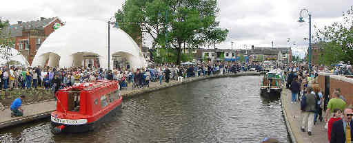 crowds in Armentieres Square