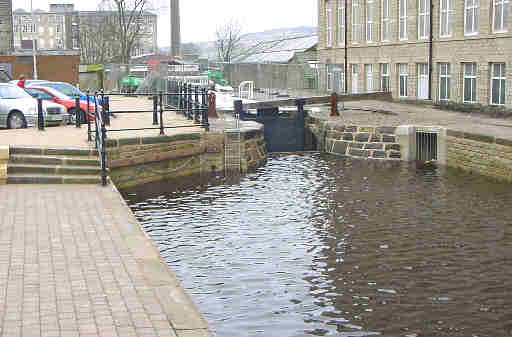 Lock 22E, Slaithwaite