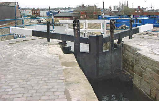 Lock 5W, Stalybridge