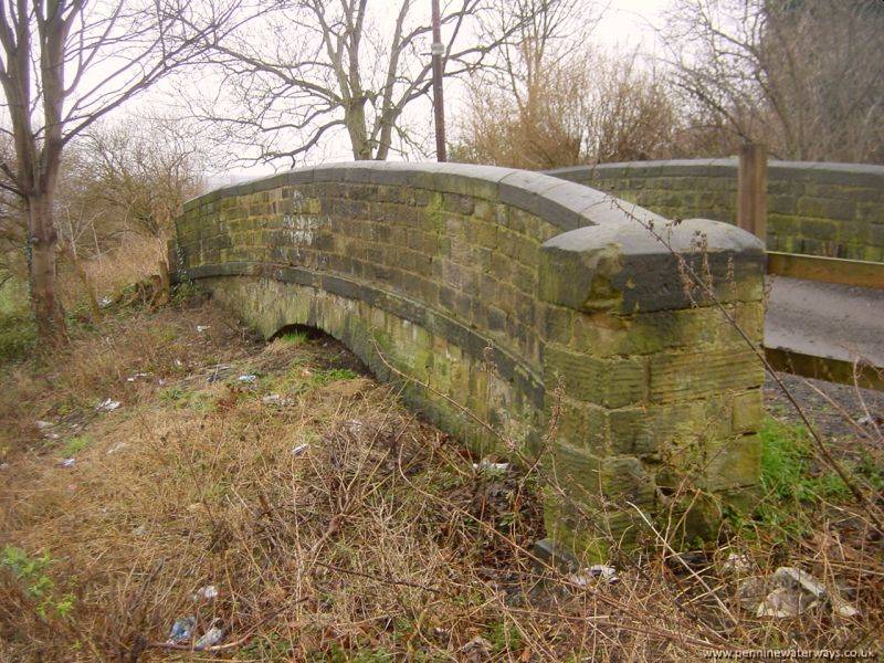 Barnsley Canal, Walton