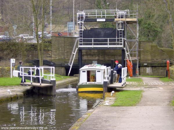 Salterhebble Guillotine Lock