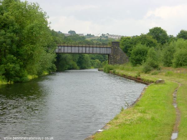 disused rail bridge, Calder and Hebble Navigation