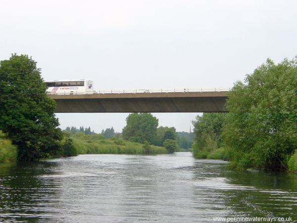 M1 bridge, Calder and Hebble Navigation