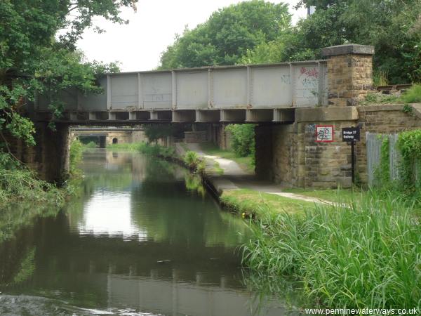 railway bridge, Dewsbury arm, Calder and Hebble Navigation