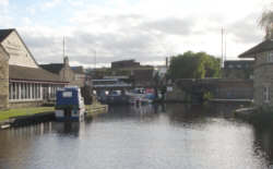 Aspley on the Huddersfield Broad Canal