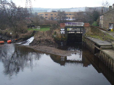 The entrance to the Huddersfield Broad Canal