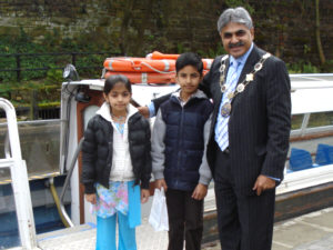 Councillor Hussain and grandchildren