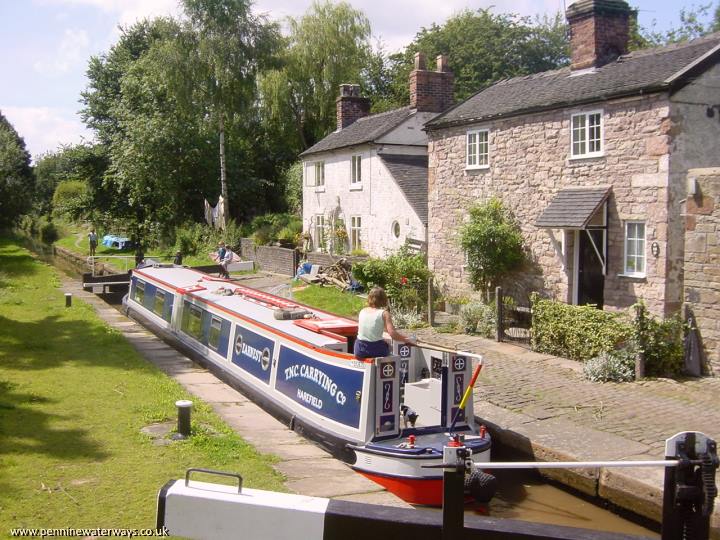 Hall Green Stop Lock, Macclesfield Canal