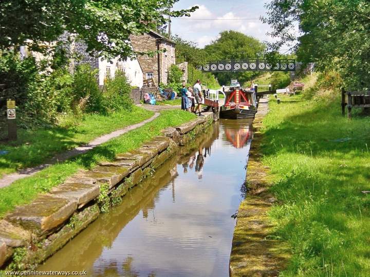 Hall Green Stop Lock, Macclesfield Canal