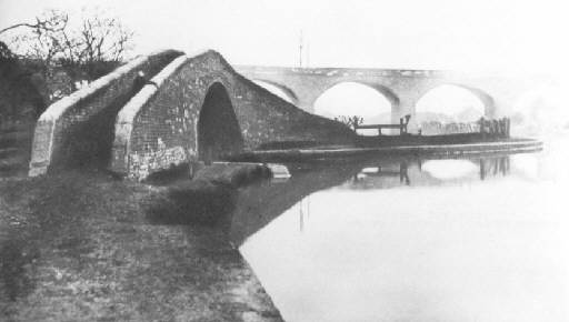 Clifton towpath bridge - Photo: John and Margaret Fletcher Collection