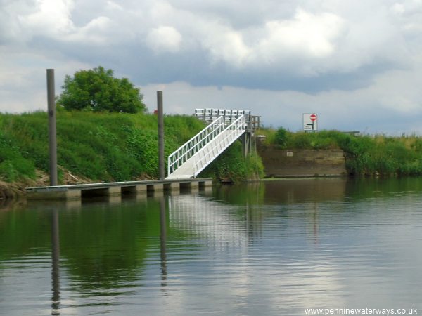 West Haddlesey Flood Lock, River Aire