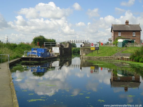 West Haddlesey Flood Lock, Selby Canal