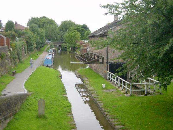 Macclesfield Canal, Marple