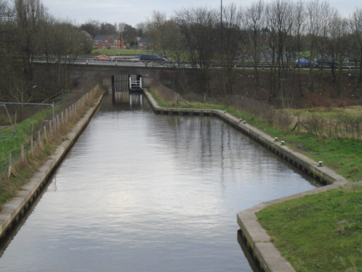 M62 crossing, Rochdale Canal