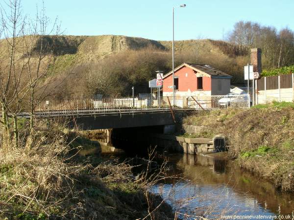 Burgy Banks, Merton Bank Road, Sankey Canal