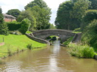 Roving bridge near Congleton, Macclesfield Canal, computer desktop wallpaper